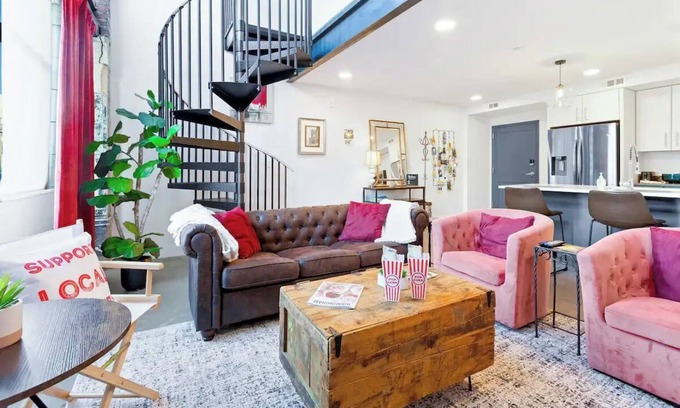 Central City Apartment | Theatre Inspired Loft 2br - 1 Block to Theatres and Downtown