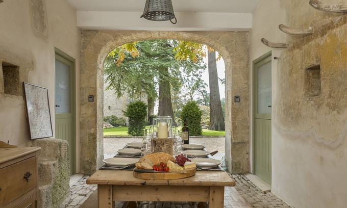 Minchinhampton House | These beautiful properties have been refurbished to an impeccable standard.