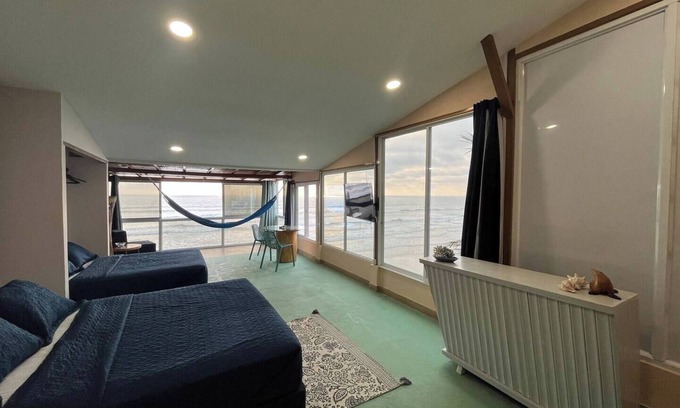 Comuna San Jose Apartment | Third Floor Beachfront Beautiful Suite