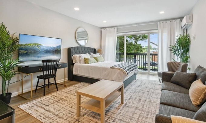 Hampton Apartment | This apartment is a 0 bedroom(s), 1 bathrooms, located in Hampton, VA.