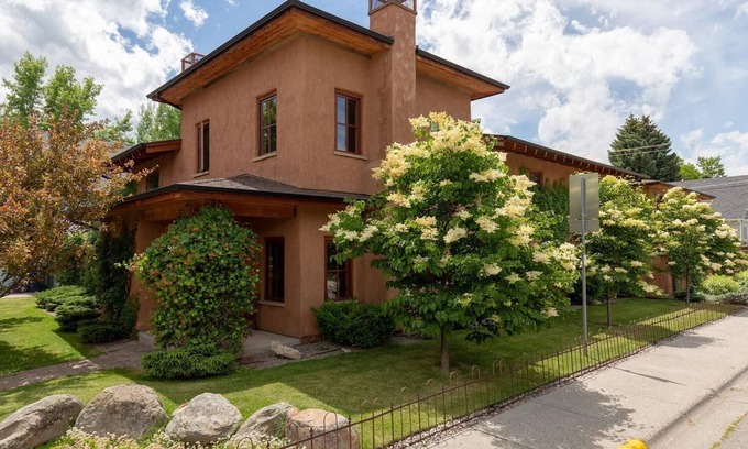 Bozeman House | This deluxe colonial 4-bedroom home offers the best of Bozeman!