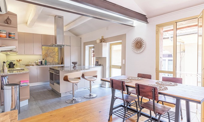 Beausoleil House | This house is a 2 bedroom(s), 1 bathrooms, located in Beausoleil, Provence-Alpes-Côte d'Azur.