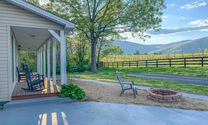 Batesville House | This house is a 3 bedroom(s), 2.5 bathrooms, located in Crozet, VA.