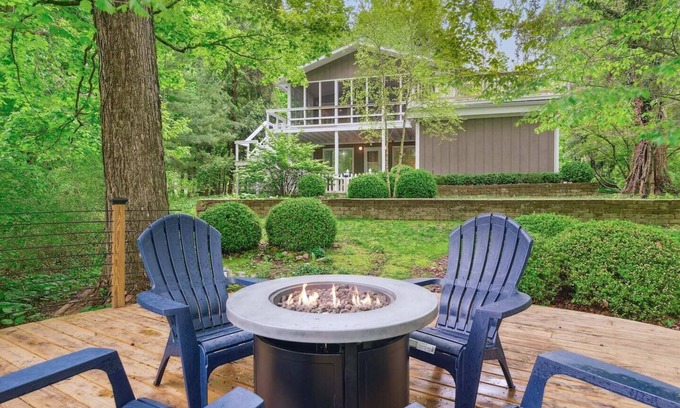 Glenn Haven Shores House | This house is a 4 bedroom(s), 2.5 bathrooms, located in South Haven, MI.