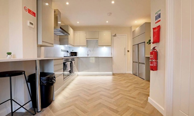 Norwich House | This house is a 6 bedroom(s), 3.5 bathrooms, located in Norfolk, England.