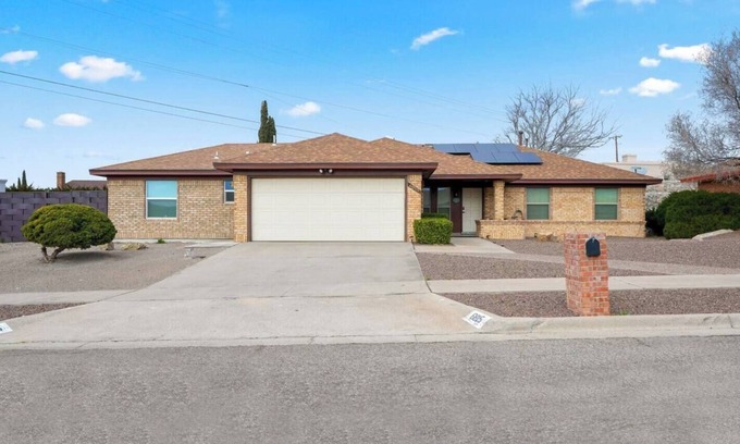 El Paso House | This spacious home has all you need with 2 primary suites, 2 guest bedrooms, and 3 bathrooms