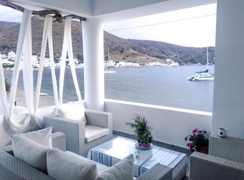Katapola Apartment | Thomas Villas on the beach Katapola