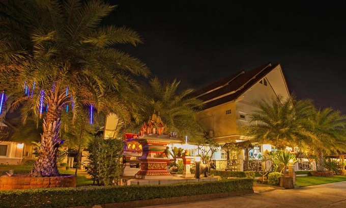 Nok Mueang Hotel | Thon Koon Resort