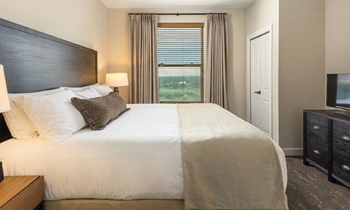 Marble Falls Apartment | Thoughtful 1BD condo w/resort amenities on banks of Lake Marble Falls