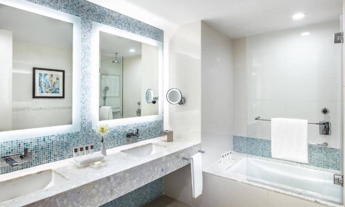 Al Muraqqabat House | Three Bedroom Apartment Near Carrefour Hypermarket Al Ghurair By Luxury Bookings