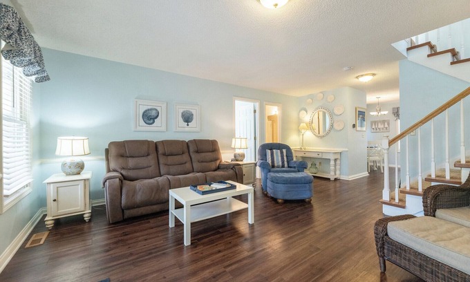 Grand Rivers Condo | Three Bedroom Hurst Heaven Condo