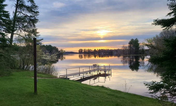 Tomahawk House | Three Bedroom Ranch on the Lake w/Firepit