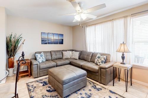 Gulf Shores Apartment | Three C's 202