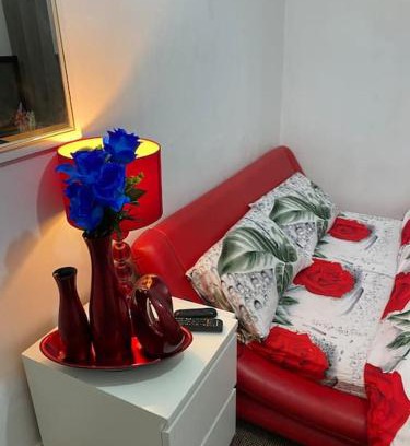 Leicester Apartment | Three double Bedrooms with share bathroom at La Belle Meuniere Leicester