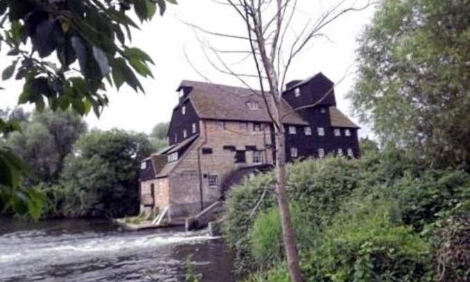 Houghton Hotel | Three Horseshoes Inn
