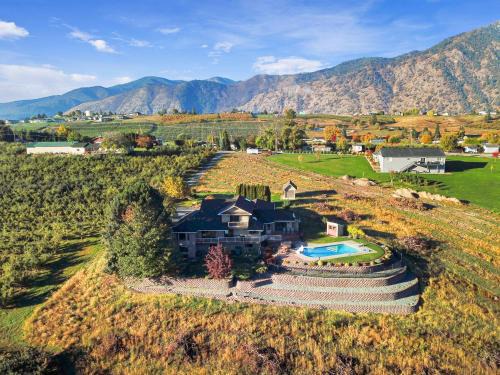 Manson House | Three Lakes Haven - Meredith Lodging