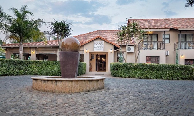 Hartbeespoort Hotel | Three Oaks and an Aloe Boutique Hotel