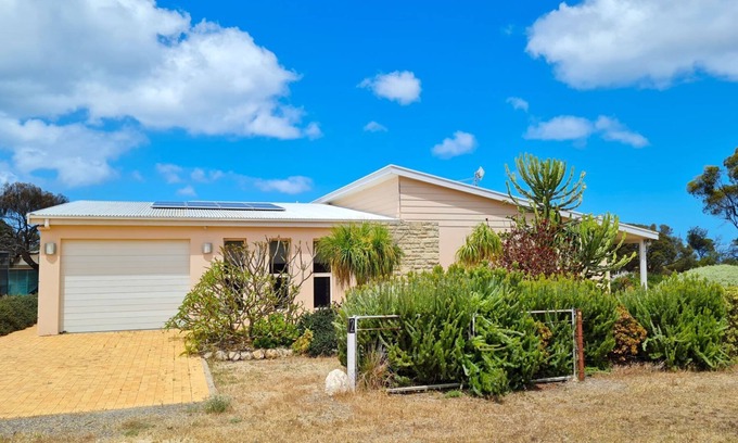 Dalrymple Hotel | Tidal Life, Wool Bay