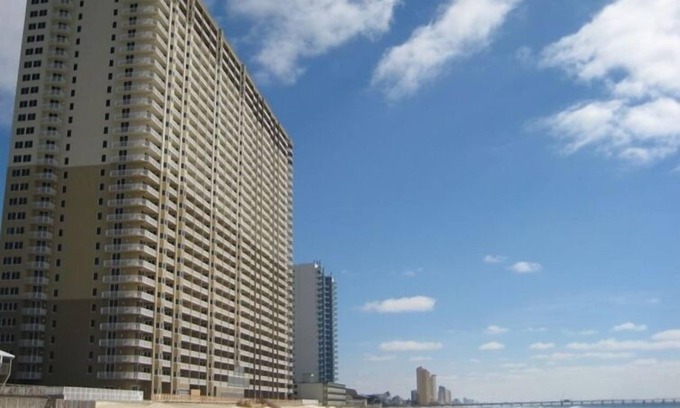 Panama City Beach Condo | Tidewater! Special Deal for October!121 per night!Early check-in 1pm! Location!