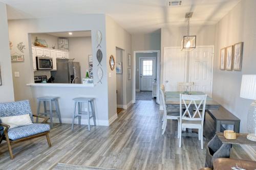 Port Aransas House | Tiki Time