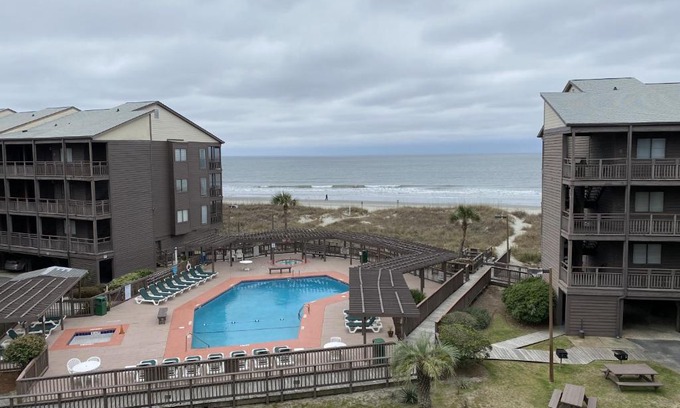 Ocean Drive Apartment | Tilghman Beach 312 condo