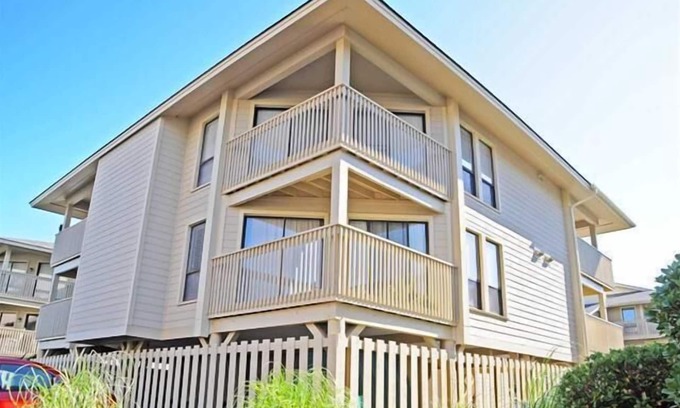 Ocean Drive Condo | Tilghman Lakes By the Sea
