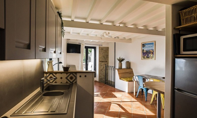 Saignon House | TILOP village house with large terrace and stunning views