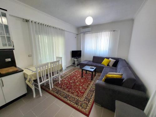 Gjirokaster Apartment | Tina's 1-bedroom condo apartment