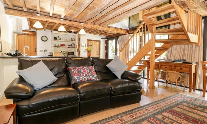 Nympsfield House | Tinkley Cottage