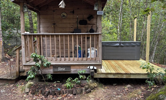 Whitefield Cabin | Tiny Cabin on 100 Acres Kayaks/Canoes/Paddleboards