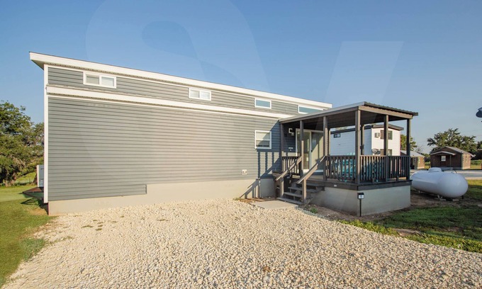 Hamilton Cabin | Tiny Home with AC in charming Hamilton