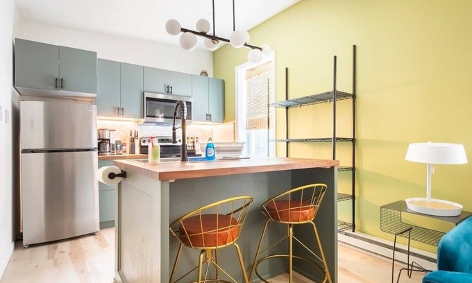 Wilmington House | Tiny House Apt in Little Italy w OffStreet Parking