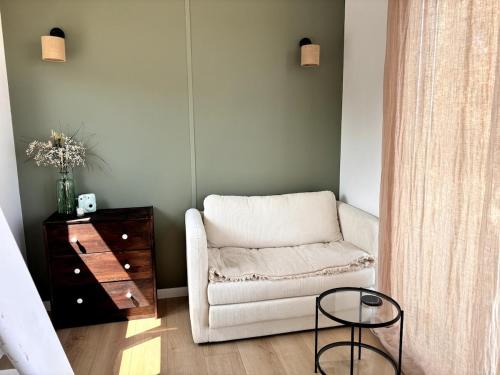 Saint-Sylvain-d'Anjou Apartment | Tiny House cosy