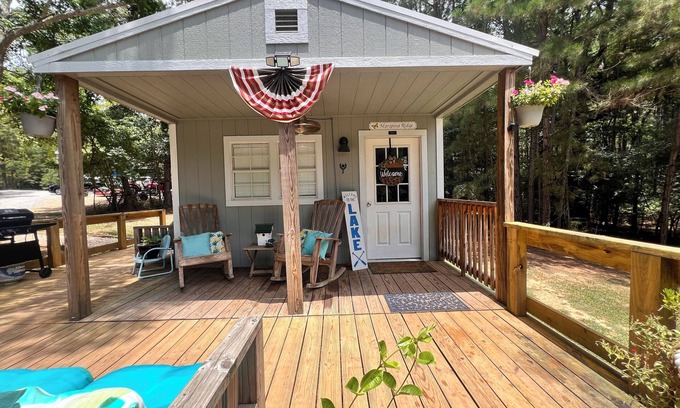 Etoile Cabin | Tiny house in Etoile steps from Lake Sam Rayburn