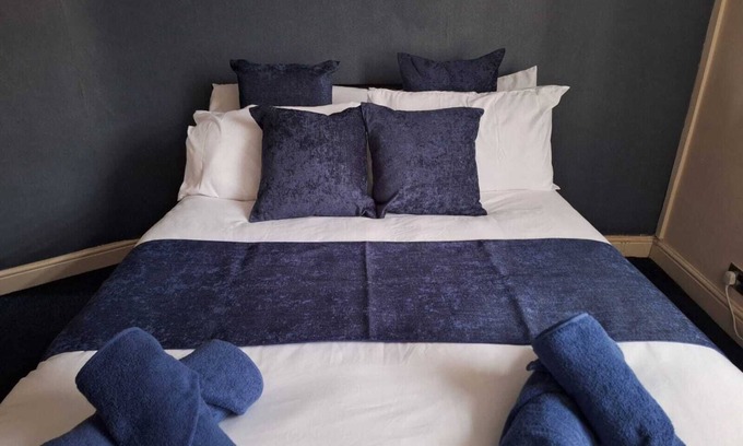 Nottingham City Centre Apartment | Titanic at Cinematic Journeys