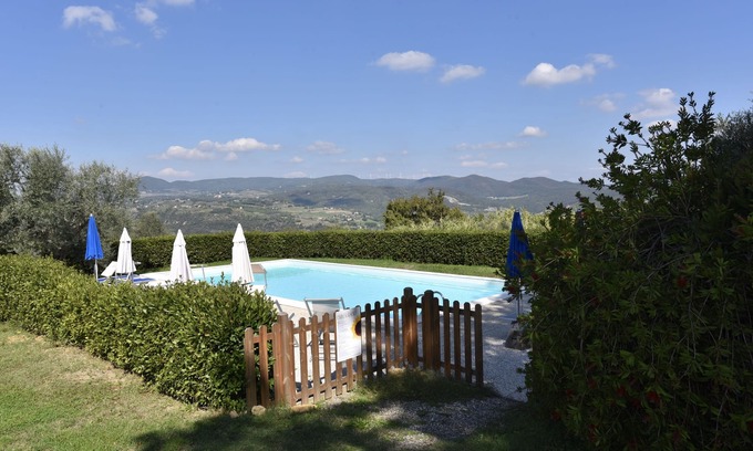 Montescudaio House | To feel good: quiet panoramic location with pool for 7 people