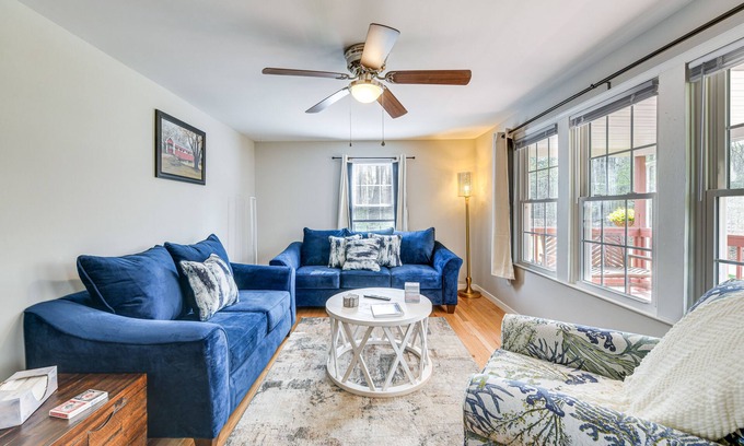 Toano House | Toano Home w/Screened Porch: Steps to Lake!