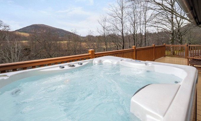 Whitebridge Ski Chalet | Tomatin Highland Lodges