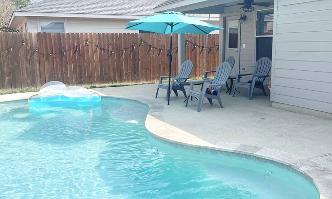 Tomball House | Tomball home with private pool.