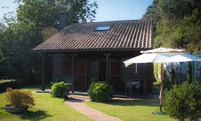 Tomino House | Tomino: Wooden house with garden, pool and barbecue in 'Baixo Miño'