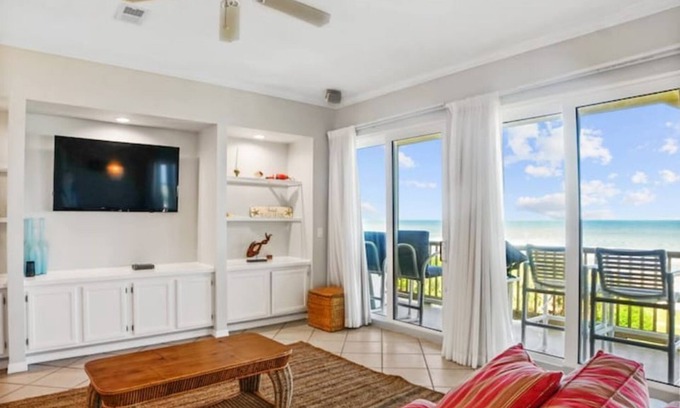 New Smyrna Beach Condo | Top Floor Oceanfront Beach Condo Large Balcony