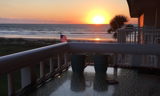 Cocoa Beach Condo | Top floor Ocean View Cocoa Beach Condo at the Spanish Main