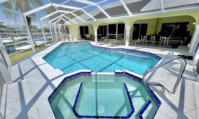Cape Coral Villa | TOP FLORIDA'S Villa Blue Lagoon