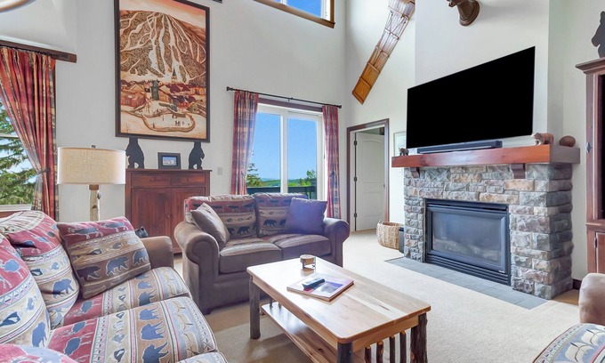 Stratton Mountain Condo | Top Flr Duplex 3BR 4BA - Walk to All @ Stratton Mt
