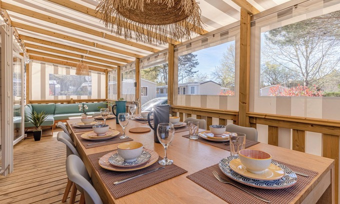 Gastes House | Top-of-the-range mobile home under the Landes pines. 3 bedrooms, 2 shower rooms, LV, LL.