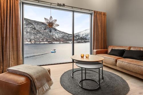 Sogndal Apartment | Toppleilighet på bryggen i Sogndal med fantastisk utsikt