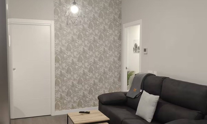 Torrejon de Ardoz Apartment | TORREJÓN SUITES APARTMENT. Under 9