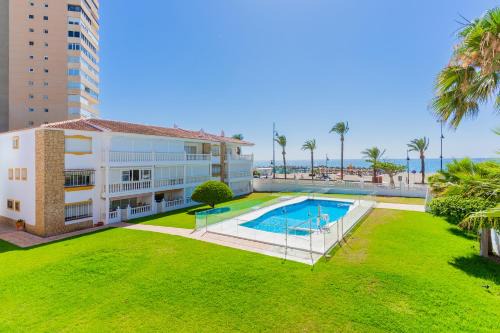 Torremolinos Apartment | Torremolinos Playamar Primera Linea de Playa Urb. La Farola