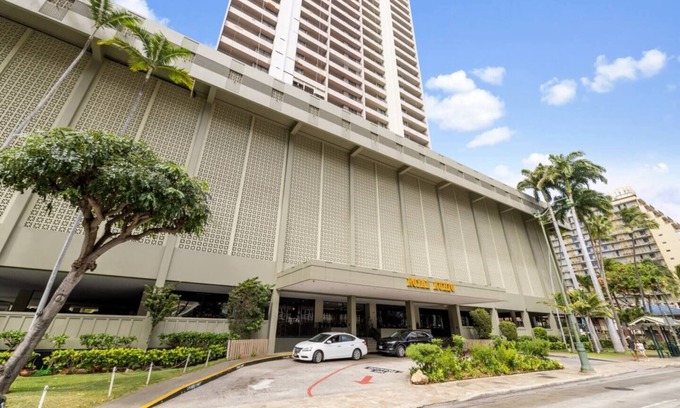 McCully - Moiliili Condo | Total of 2 bedrooms at Royal Kuhio, Sleeps 8, with AC. Two units, same floor,