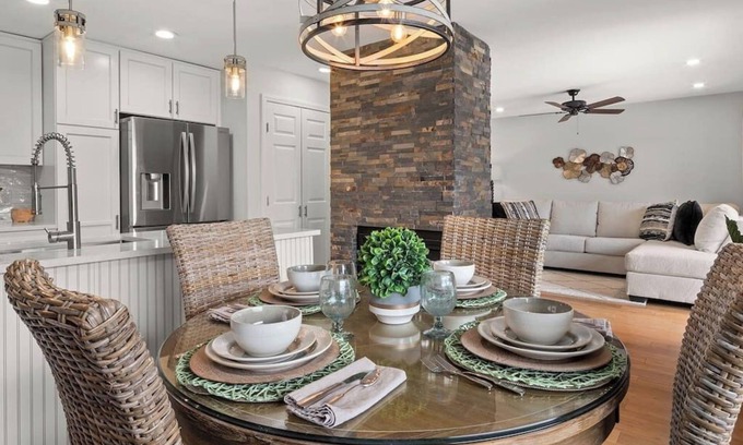 Stowe Area Condo | Totally stunning condo minutes to everything Stowe